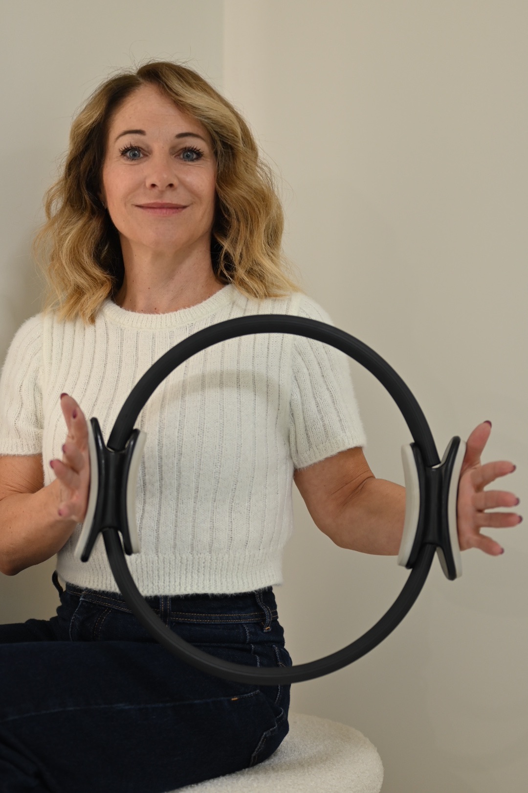Ritratto di Romina Barman con una palla morbida